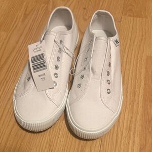 Hurley White Athletic Shoes Women’s Size 7.5